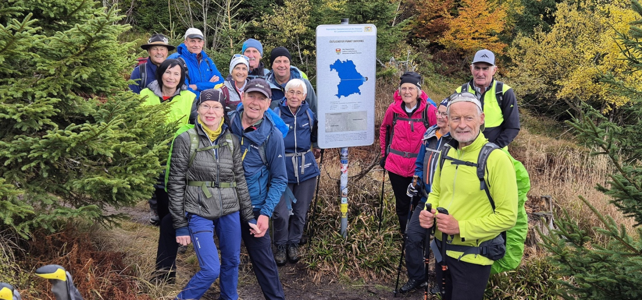 DAV unterwegs bei unbekannten Felsformationen am Dreiländereck